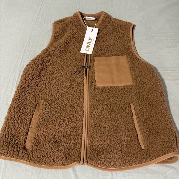 Teddy vest - Picture 1 of 2